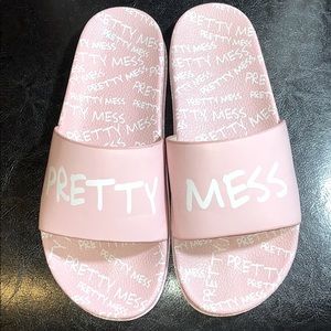 Pink pretty mess slides